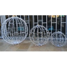 YILBAŞI LEDLİ TOP 30CM DIŞ MEKAN LEDLİ